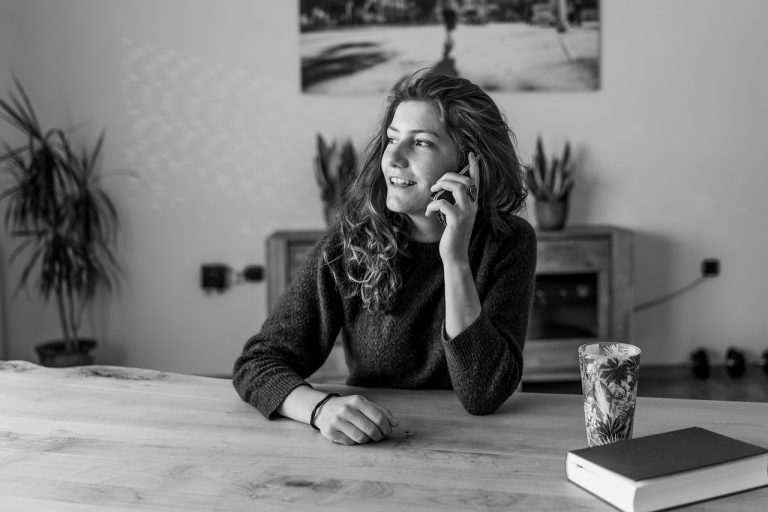 Declutter Your Life: The Art of Home Organization Services